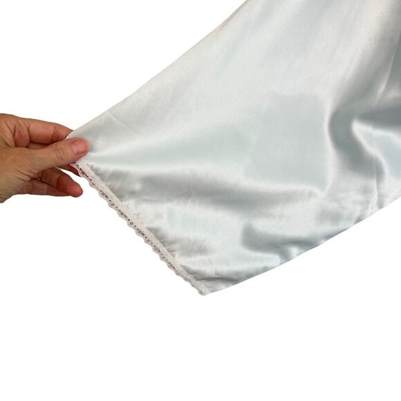 Vtg Barbizon Robe Size Small Long Embroidered Lace Detail Pockets Blue Peignoir - Picture 8 of 15